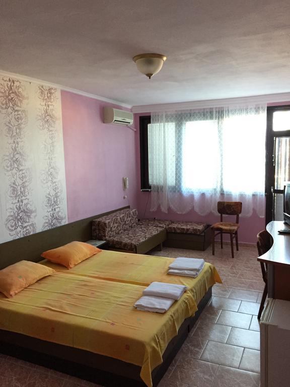 Yanis Guest House Sveti Vlas Δωμάτιο φωτογραφία